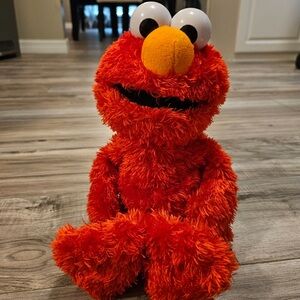 Sesame Street Elmo English & Spanish Talking Singing Love to Hug Plush 14" Toy